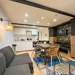 Apartment 86 - Urban Charming *