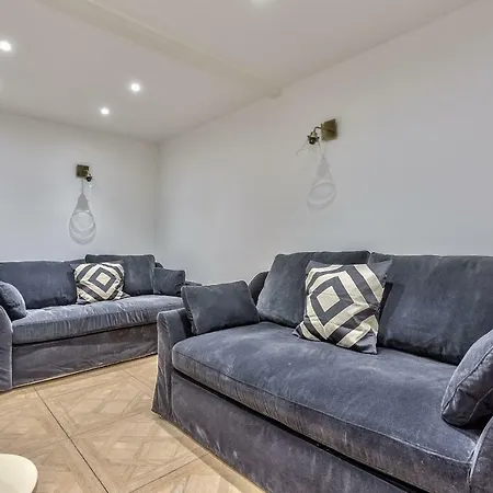 Apartment 86 - Urban Charming Paris